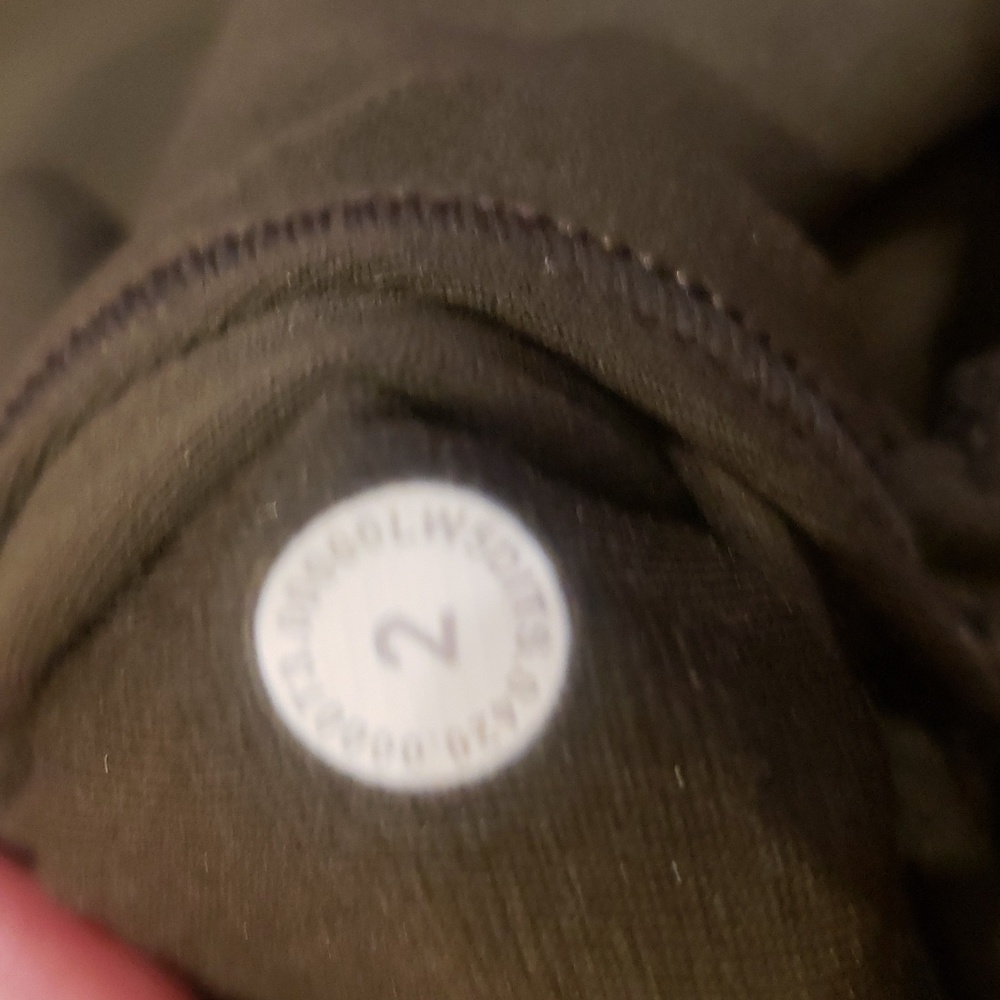 Lululemon - Picture 2 of 3